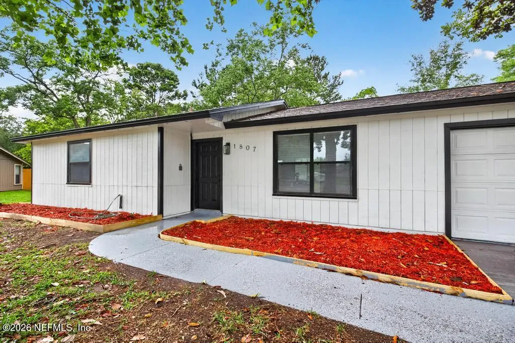 1807 Shannon Lake Drive Middleburg FL 32068