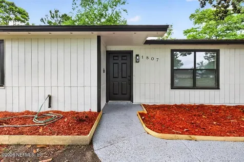 1807 Shannon Lake Drive Middleburg FL 32068