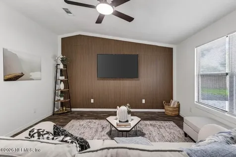 1807 Shannon Lake Drive Middleburg FL 32068