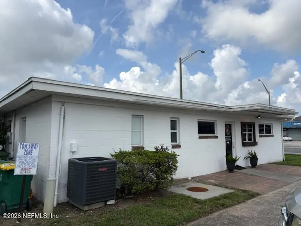 1131 3rd Street N Jacksonville Beach FL 32250