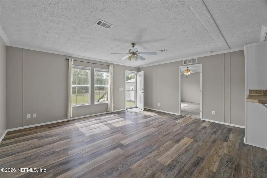 127 Red Oak Lane Hollister FL 32147