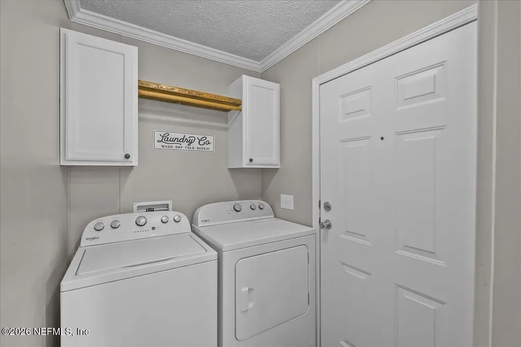 127 Red Oak Lane Hollister FL 32147