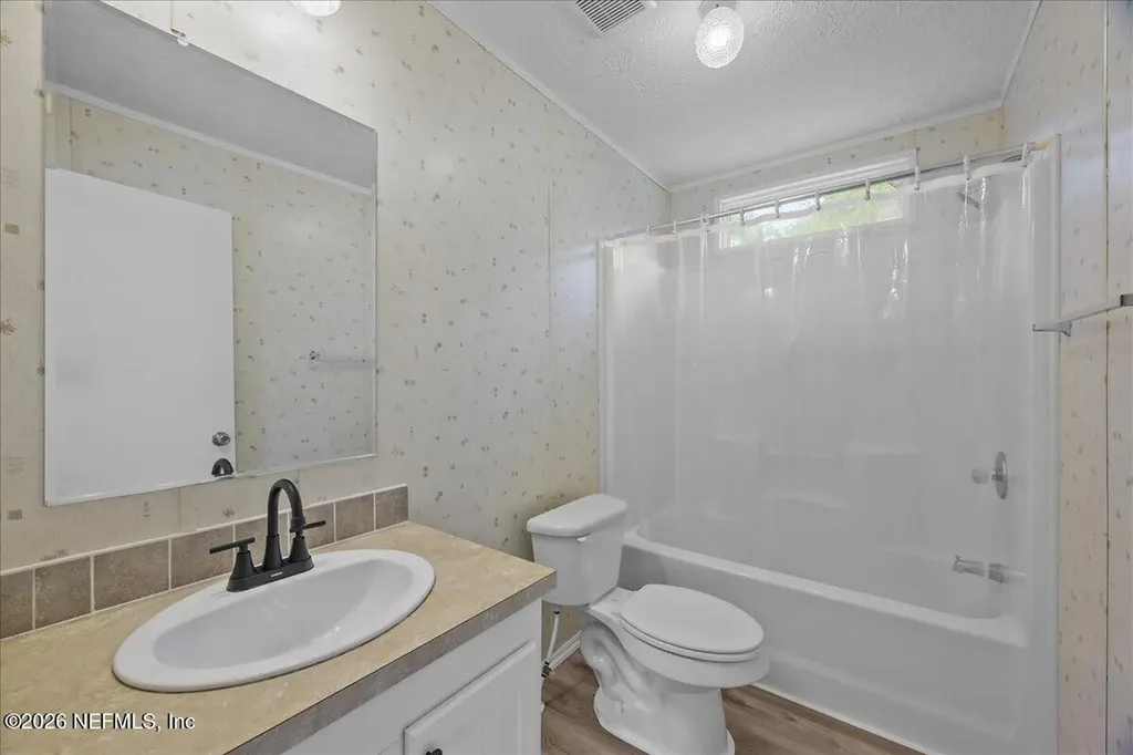 127 Red Oak Lane Hollister FL 32147