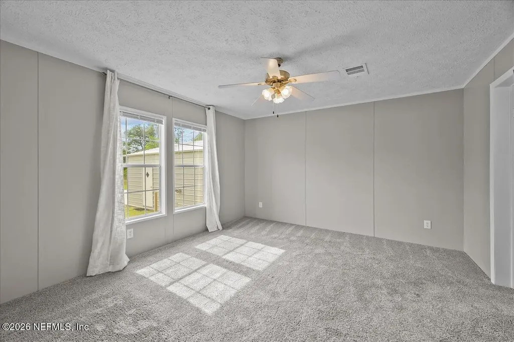 127 Red Oak Lane Hollister FL 32147