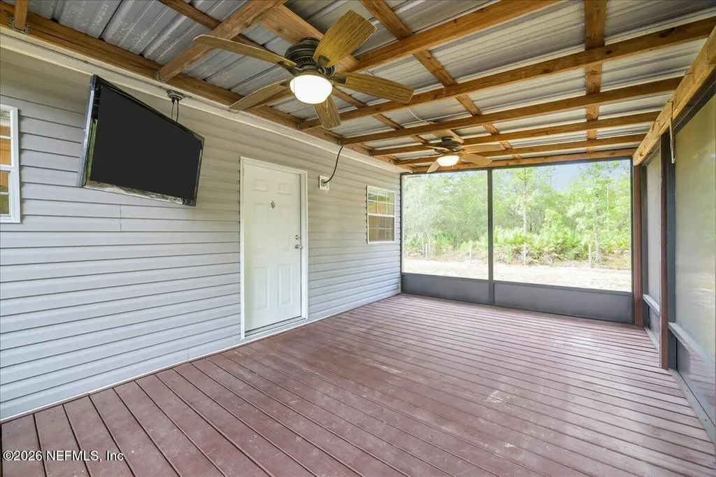 127 Red Oak Lane Hollister FL 32147