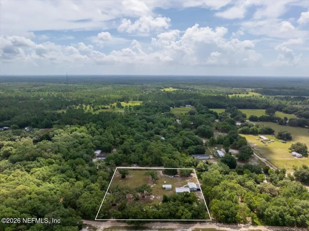 127 Red Oak Lane Hollister FL 32147