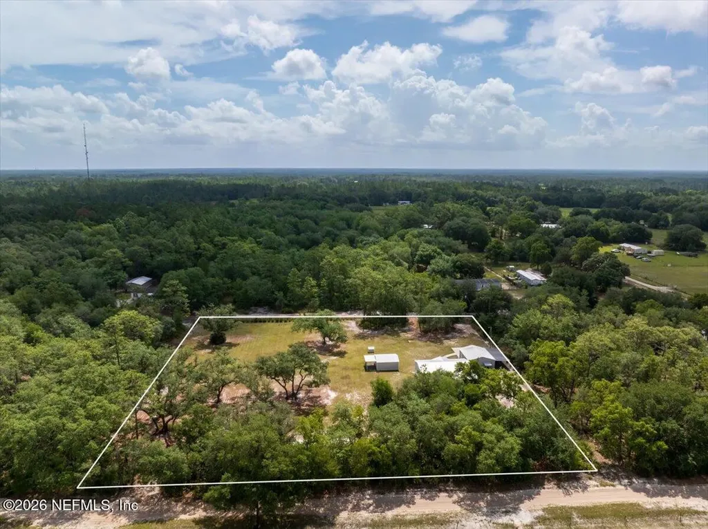127 Red Oak Lane Hollister FL 32147