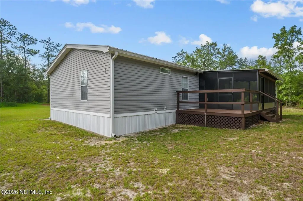 127 Red Oak Lane Hollister FL 32147