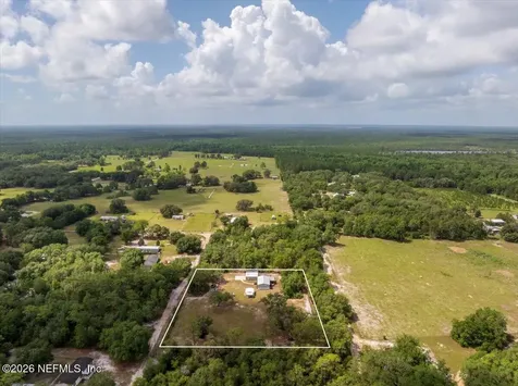 127 Red Oak Lane Hollister FL 32147