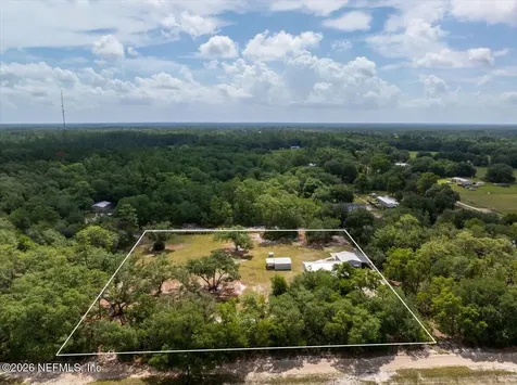 127 Red Oak Lane Hollister FL 32147