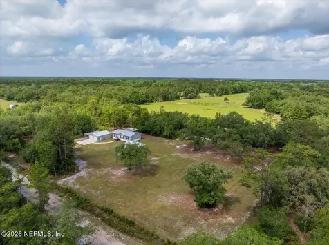 127 Red Oak Lane Hollister FL 32147