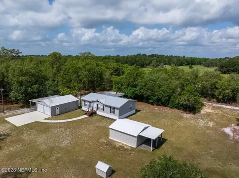 127 Red Oak Lane Hollister FL 32147