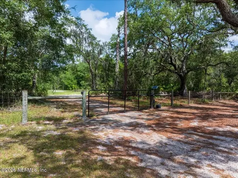 127 Red Oak Lane Hollister FL 32147