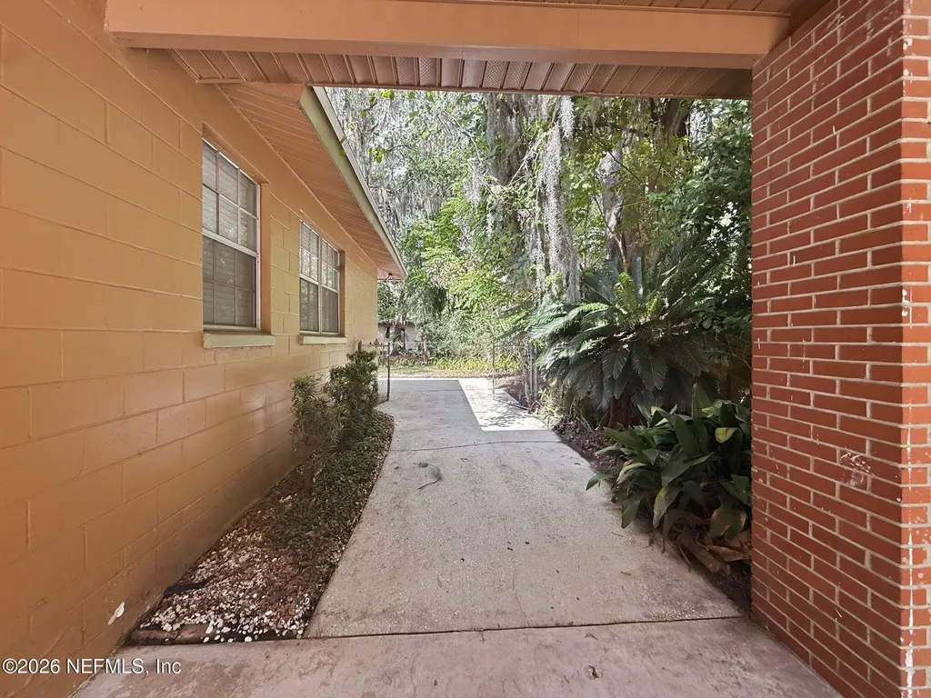 5516 Ahmad Drive N Jacksonville FL 32209