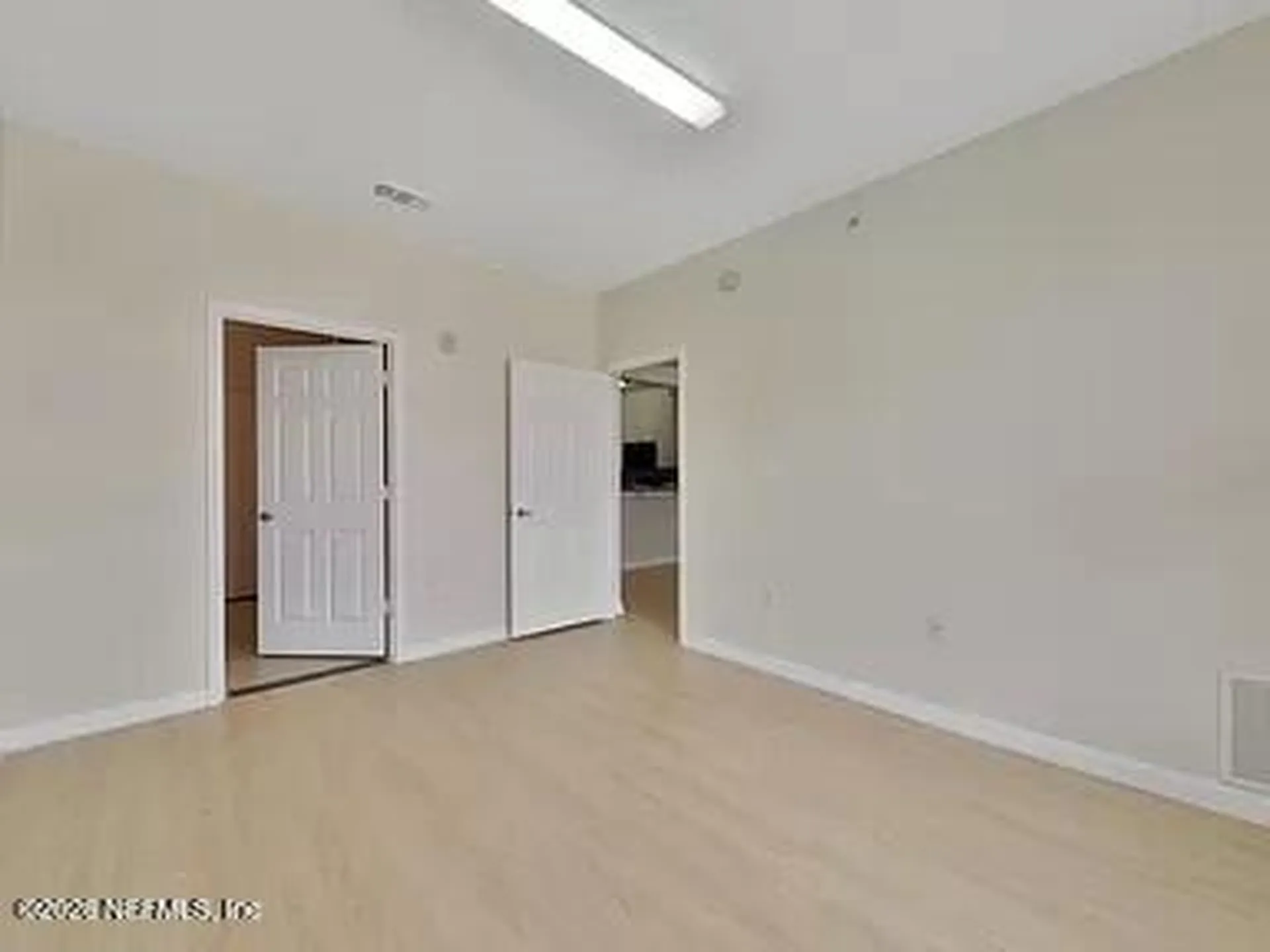 8539 Gate Parkway W Jacksonville FL 32216