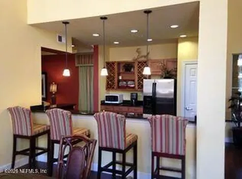 8539 Gate Parkway W Jacksonville FL 32216
