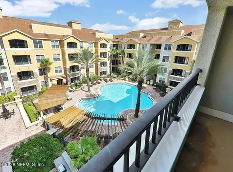 8539 Gate Parkway W Jacksonville FL 32216
