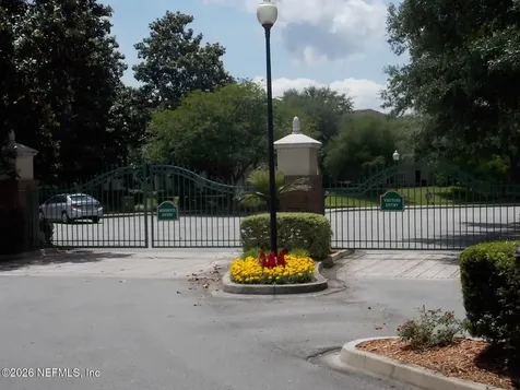 7800 Point Meadows Drive Jacksonville FL 32256