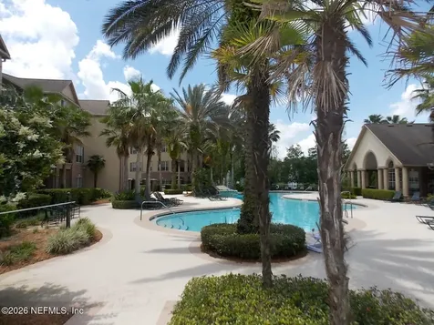 7800 Point Meadows Drive Jacksonville FL 32256