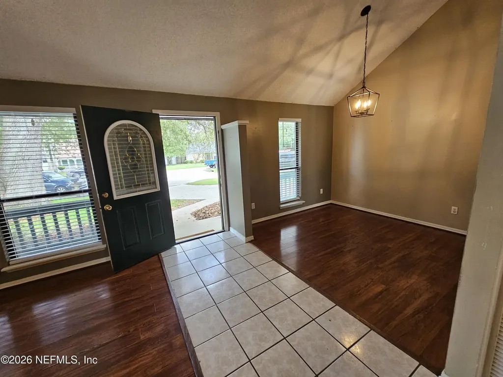 8176 Kilwinning Lane Jacksonville FL 32244