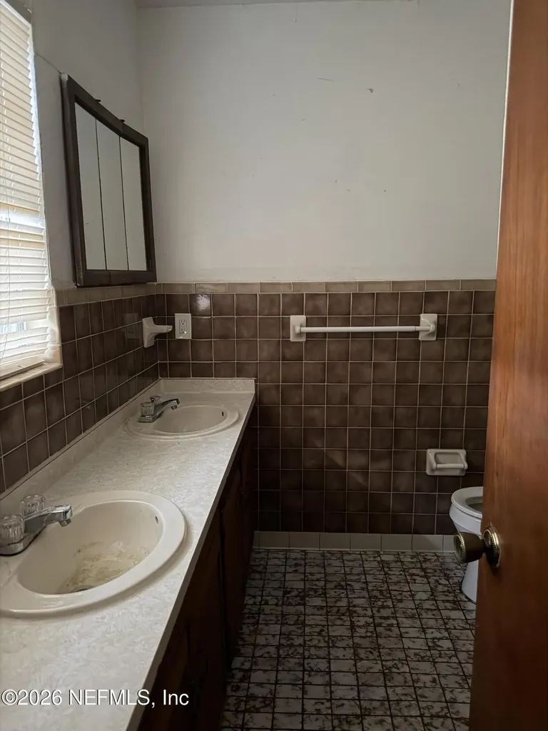 528 Trout River Drive Jacksonville FL 32208