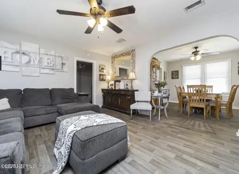 325 Chestnut Drive Jacksonville FL 32208