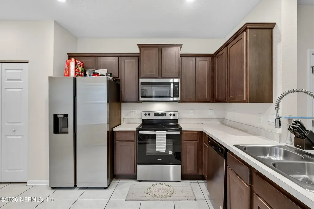 12784 Veterans Court Jacksonville FL 32218