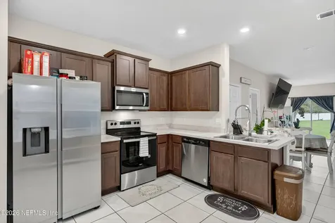 12784 Veterans Court Jacksonville FL 32218