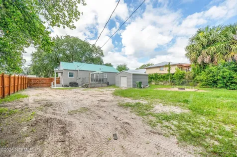 2416 Crill Avenue Palatka FL 32177