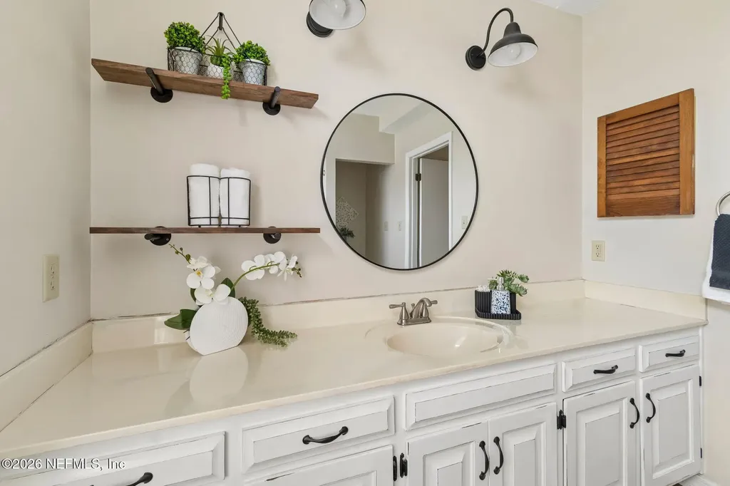 6102 W 1st Manor Palatka FL 32177