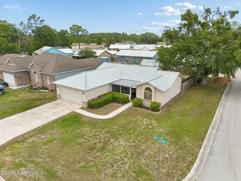 6102 W 1st Manor Palatka FL 32177