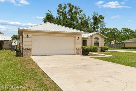 6102 W 1st Manor Palatka FL 32177