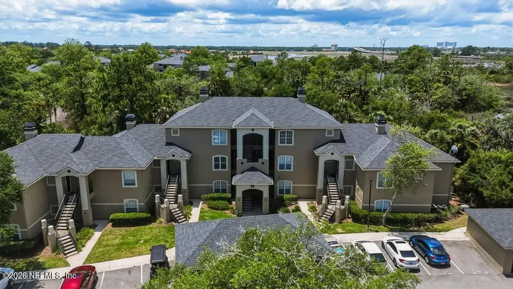 1701 The Greens Way Jacksonville Beach FL 32250