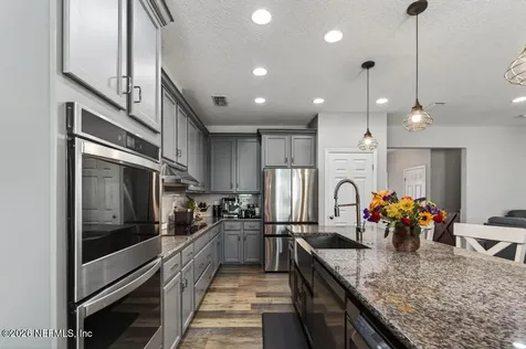 8285 River Edge Place Jacksonville FL 32218