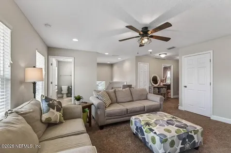 8285 River Edge Place Jacksonville FL 32218