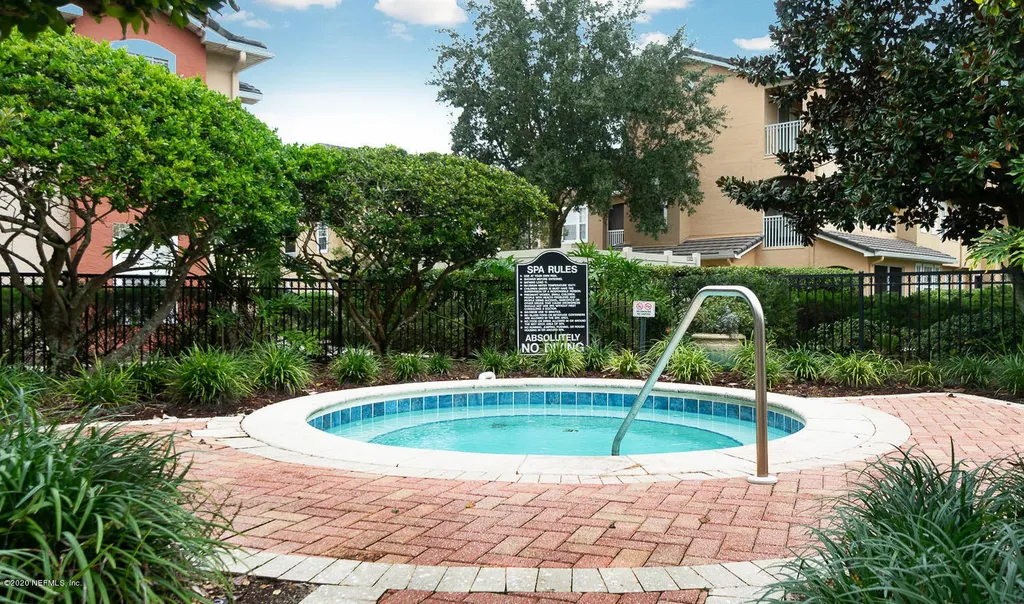 10075 Gate Parkway N Jacksonville FL 32246