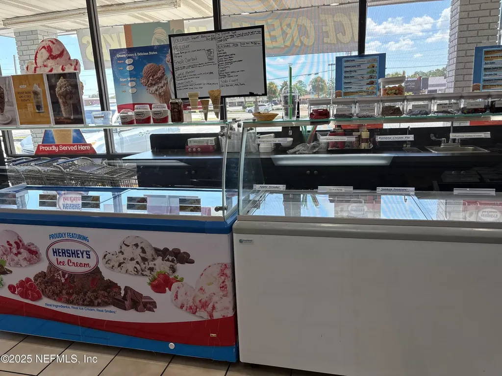5111-16 Baymeadows Road Jacksonville FL 32217