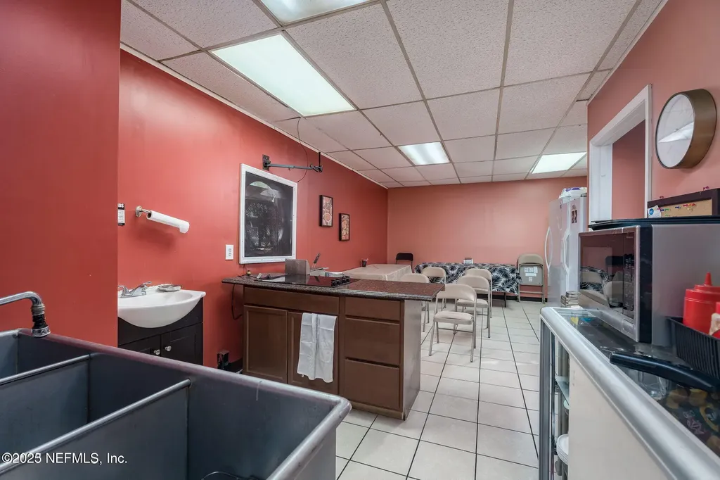 5111-16 Baymeadows Road Jacksonville FL 32217