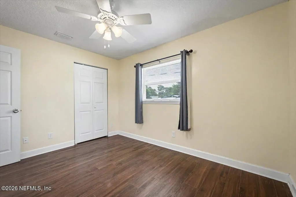 2425 Tulsa Road N Jacksonville FL 32218