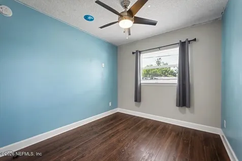 2425 Tulsa Road N Jacksonville FL 32218