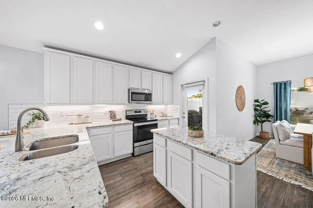 2163 Sandy Bay Lane Jacksonville FL 32233