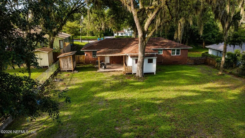 1050 Chapeau Road Jacksonville FL 32211
