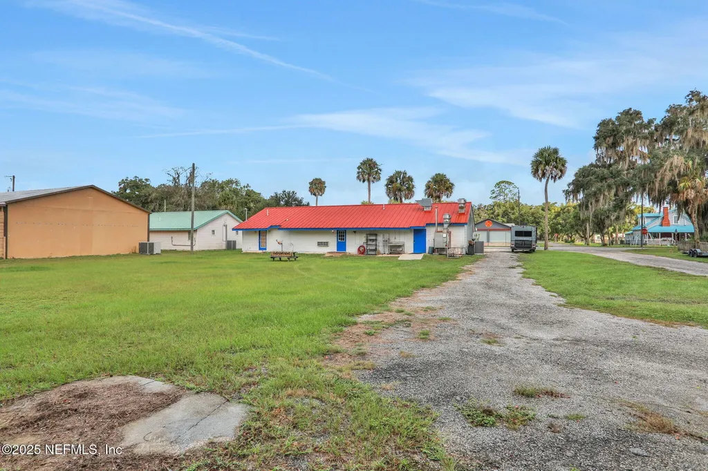 413 Elm Street Welaka FL 32193