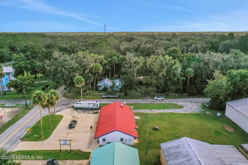 413 Elm Street Welaka FL 32193