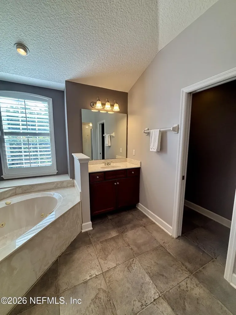 11827 Crusselle Drive Jacksonville FL 32223