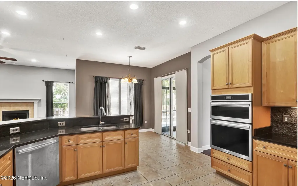 11827 Crusselle Drive Jacksonville FL 32223