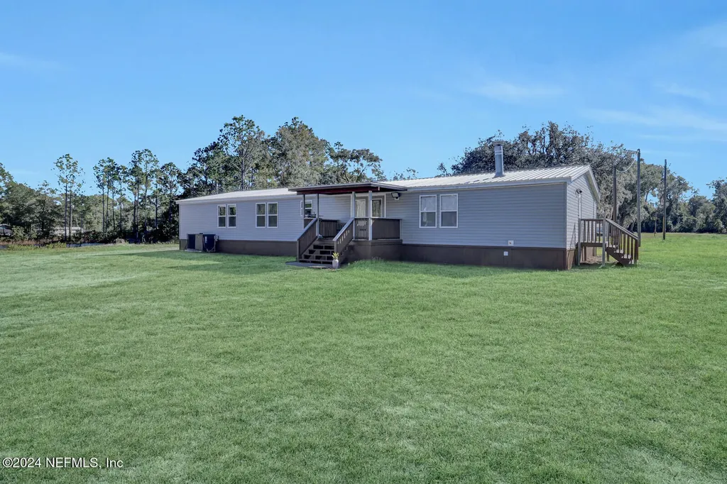 141 Woods Road San Mateo FL 32187