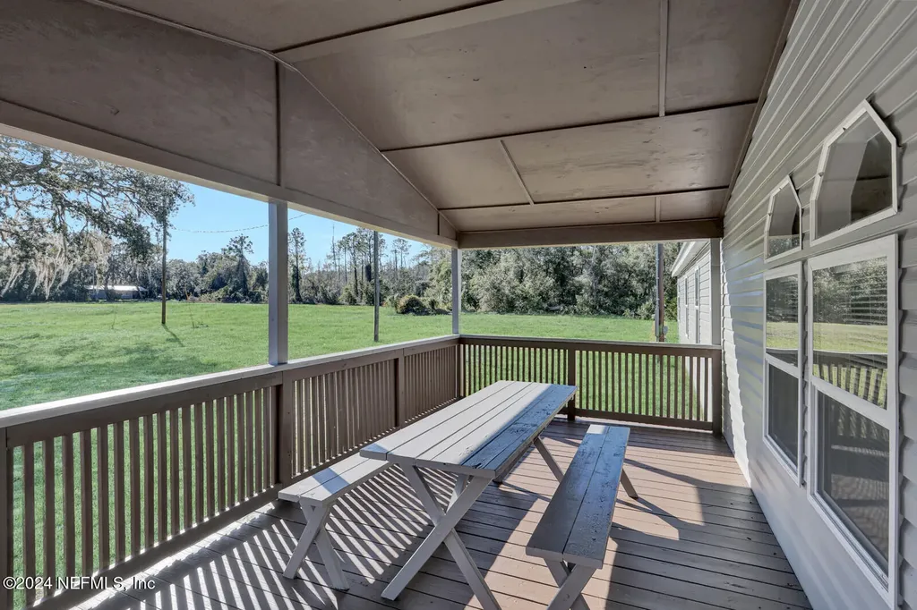 141 Woods Road San Mateo FL 32187