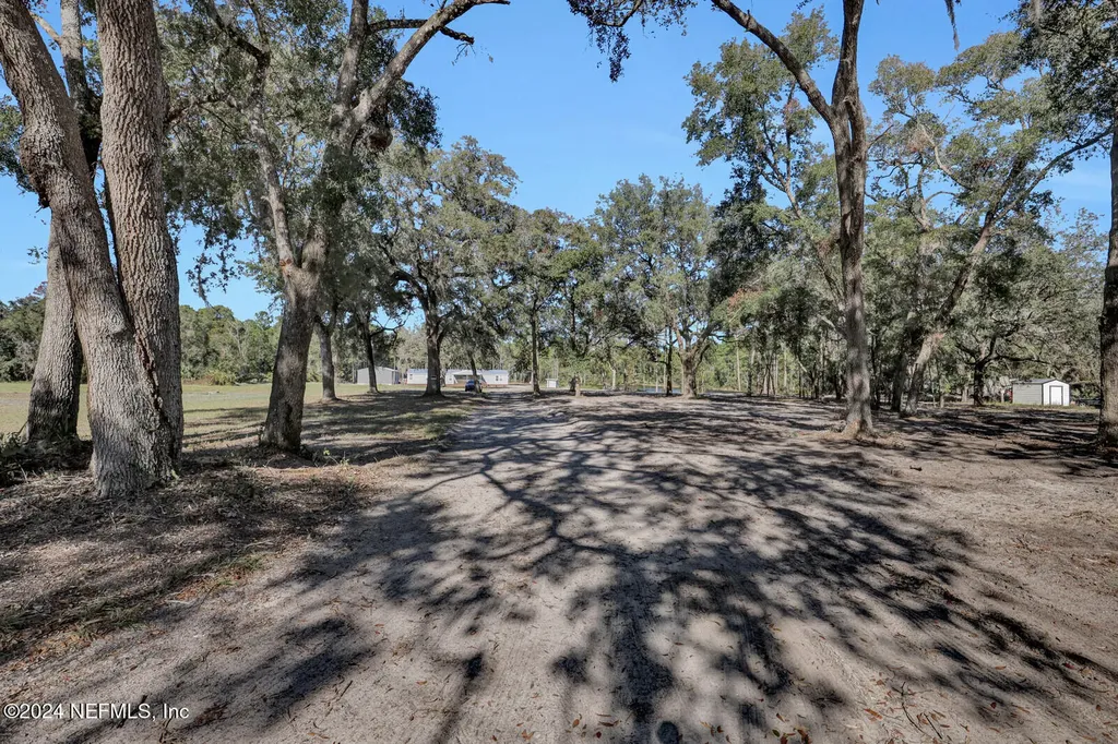 141 Woods Road San Mateo FL 32187