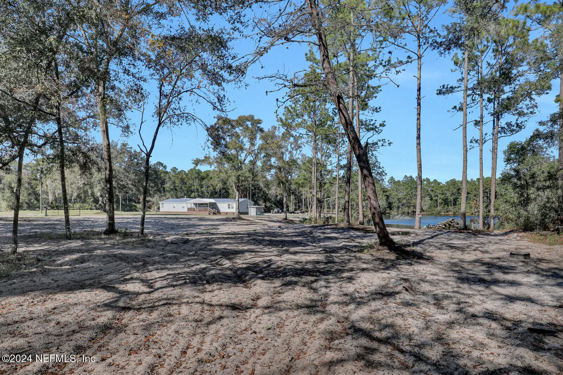 141 Woods Road San Mateo FL 32187
